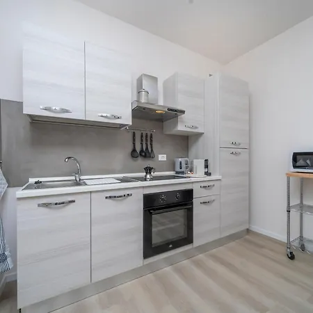 Guesthost - Marino's * Udine