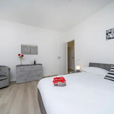 Guesthost - Marino's Appartement Udine