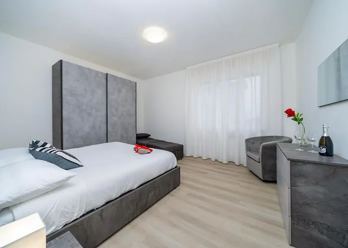 Apartamento Guesthost - Marino's