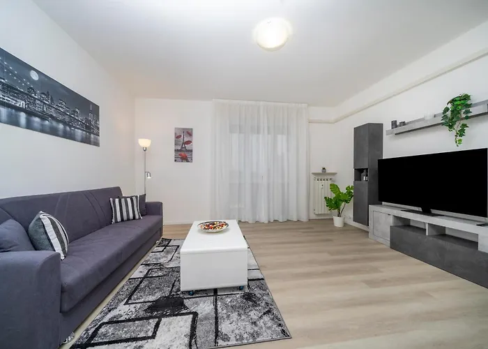 Guesthost - Marino's * Udine